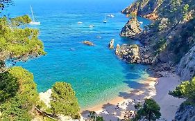 Appartement Tout Confort Avec Wifi Vue Sur Mer Et Piscine Communautaire Secteur El Golfet A Callela De Palafrugell